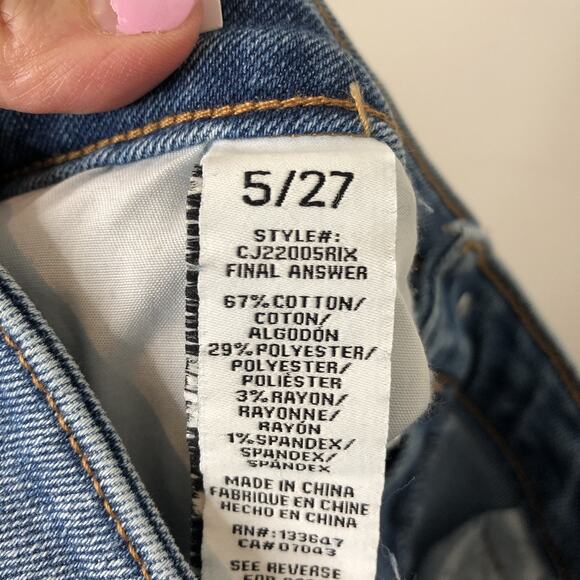 Celebrity Pink NWT Women's Skinny Mid-Rise The Rider Distressed Jeans Size 5/27 - Picture 13 of 13